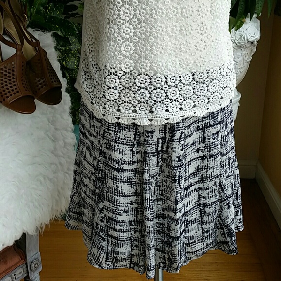 Banana Republic Dresses & Skirts - Banana Republic skirt size 4